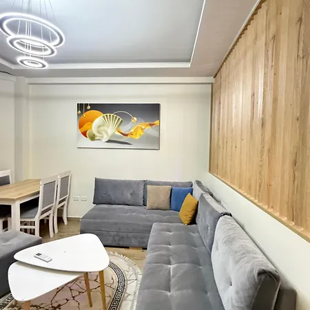 Condor Center Luxury 5th Floor Apartman Tirana