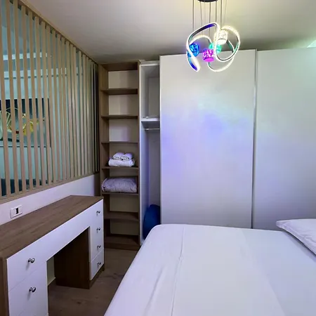 Condor Center Luxury 5th Floor * Тирана