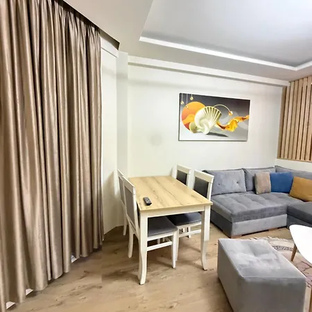Condor Center Luxury 5th Floor Тирана