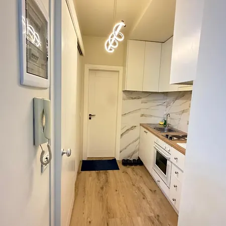 Condor Center Luxury 5th Floor Apartman
